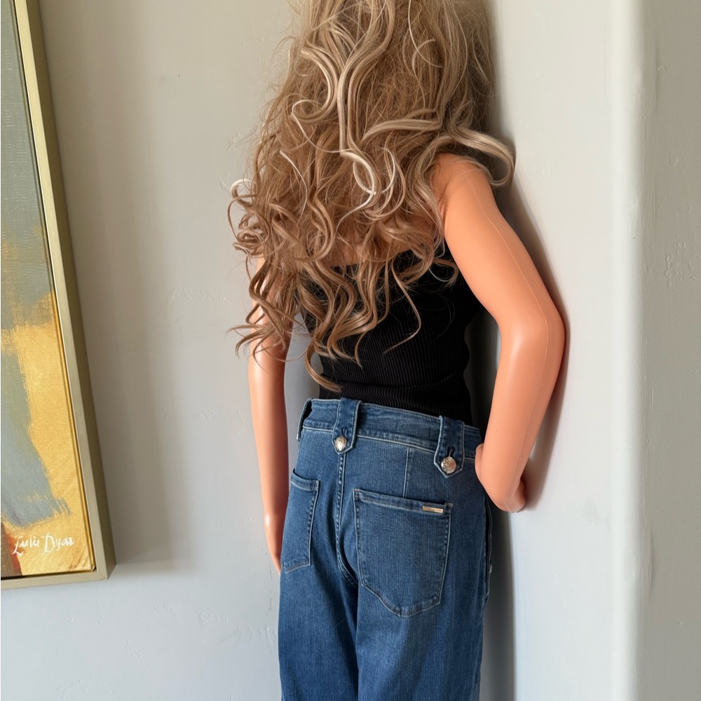 New Stylish Wide-Leg Denim Jeans with Button Details! - Picture 11 of 13